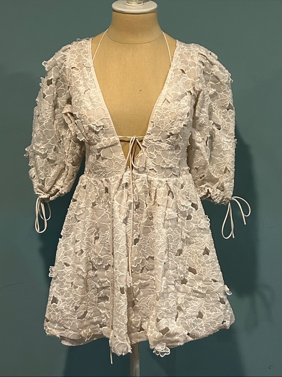 For Love And Lemons Dresses & Skirts - For Love & Lemons Leighton Mini Dress size Medium White Floral Applique